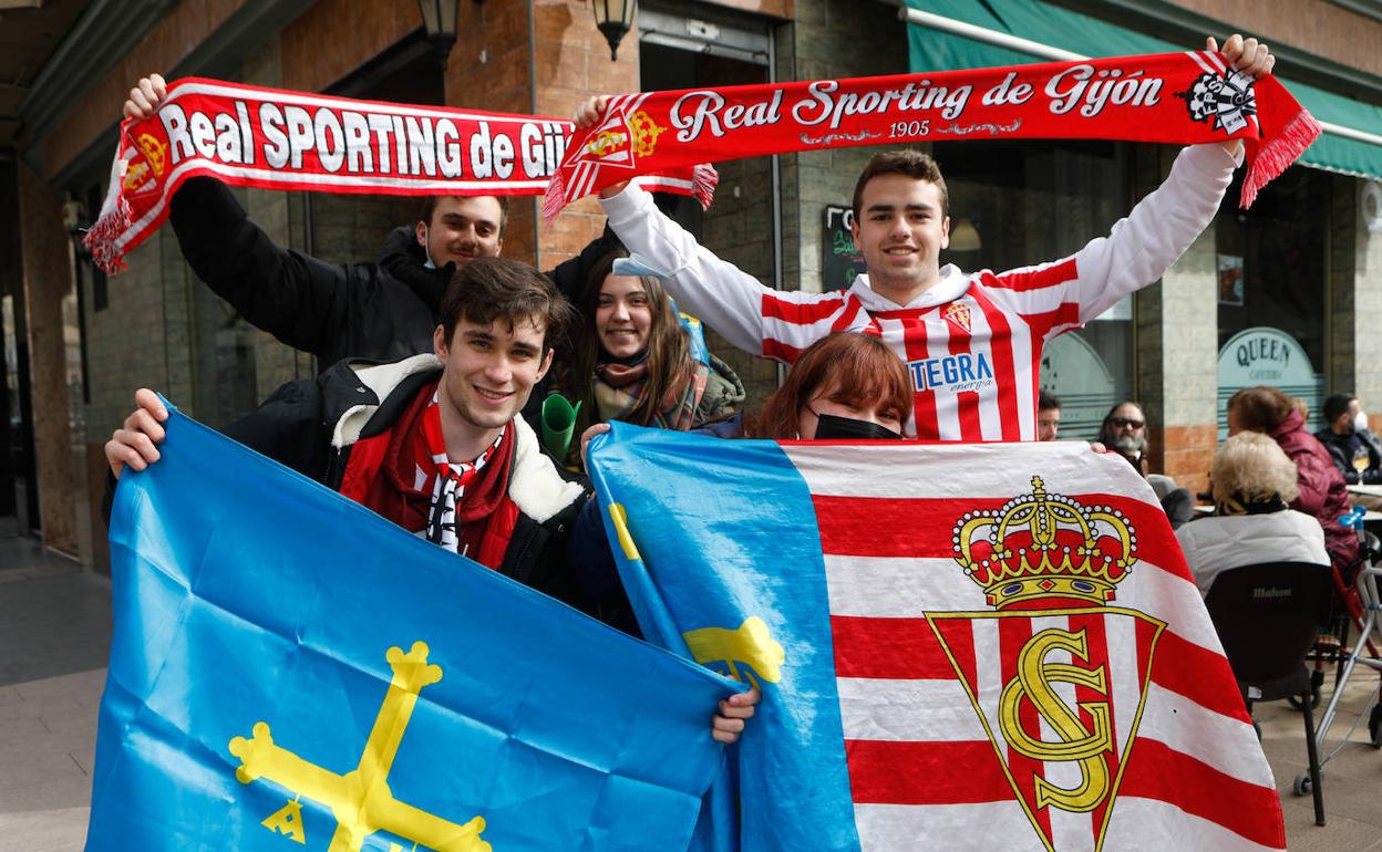 Aficionados del Sporting en Miranda de Ebro. 