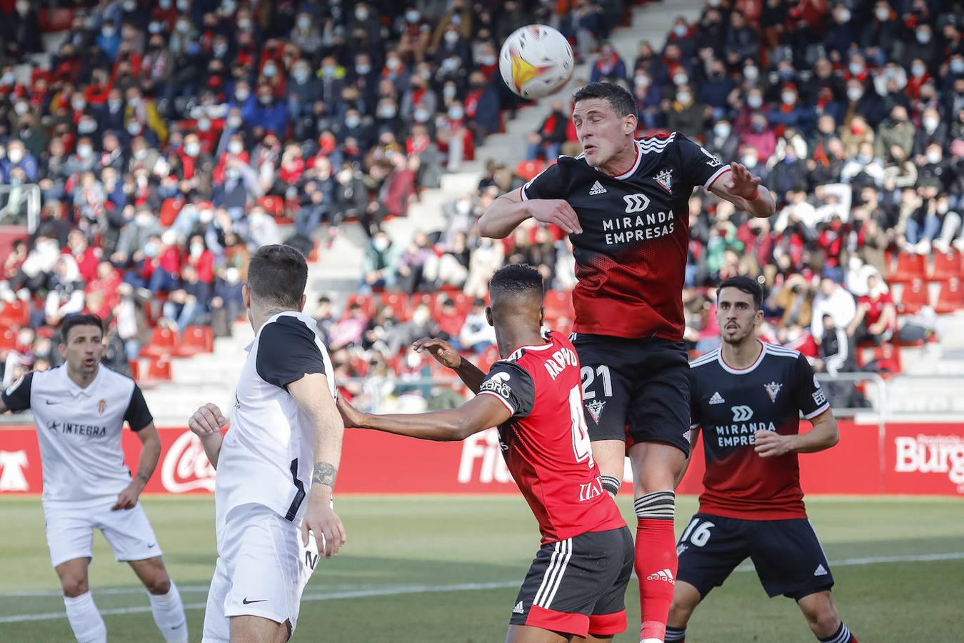 Djuka, Aitor y Rivera firman los tantos rojiblancos en un buen partido de los hombres de Gallego