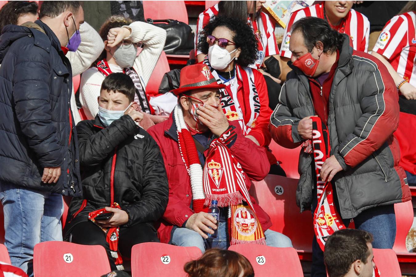 Fotos: ¿Estuviste en el Mirandés - Sporting? ¡Búscate!