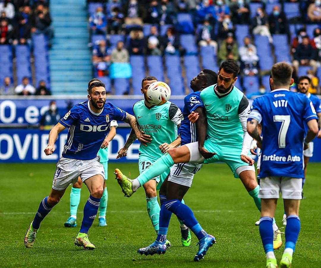 Fotos: Las mejores jugadas entre el Real Oviedo y el Huesca (3-3)