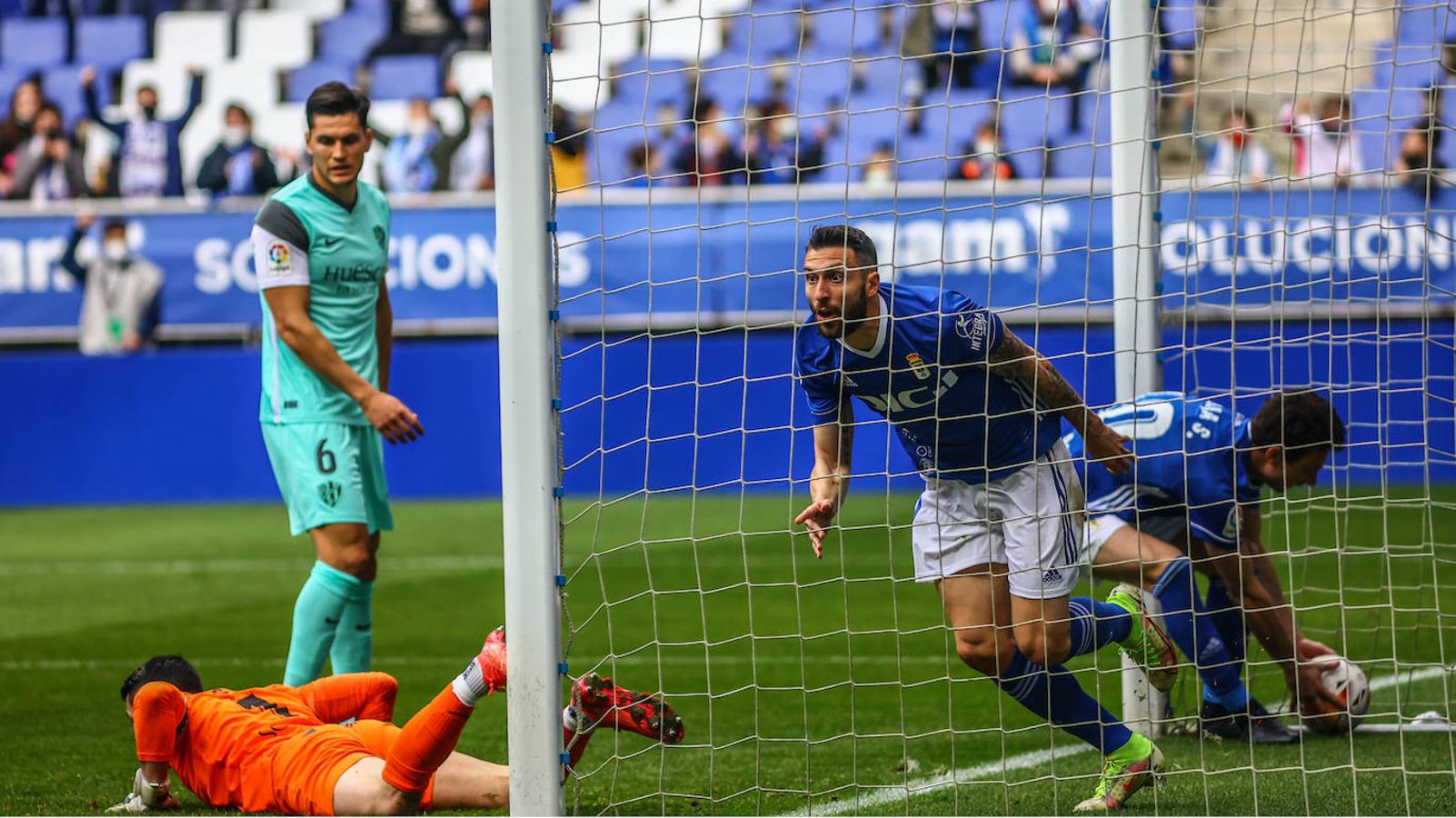 Fotos: Las mejores jugadas entre el Real Oviedo y el Huesca (3-3)