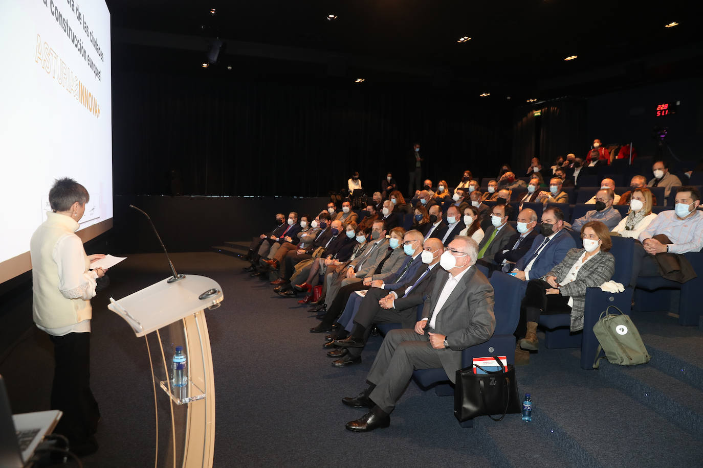 La ministra de Política Territorial y portavoz del Gobierno,Isabel Rodríguez, ha participado este jueves en un acto sobre 'La importancia de las ciudades en la construcción europea. Una visión desde Asturias', en el Centro Niemeyer