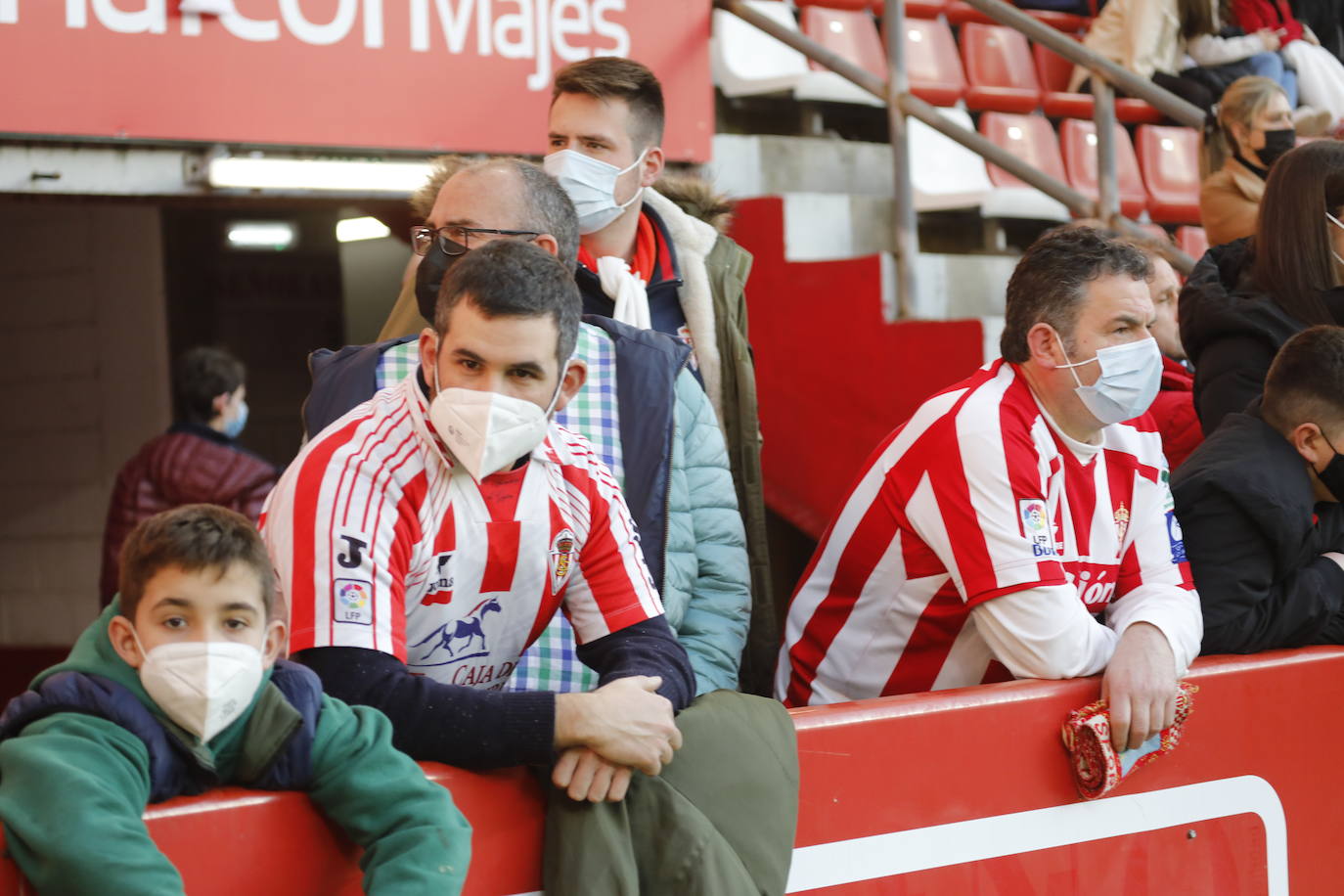 Fotos: ¿Estuviste en el Sporting-Ponferradina? ¡Búscate!