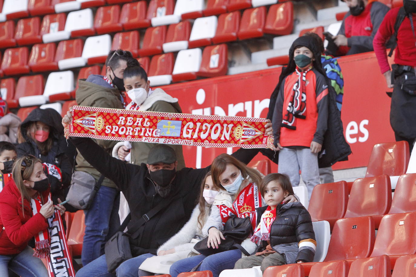 Fotos: ¿Estuviste en el Sporting-Ponferradina? ¡Búscate!