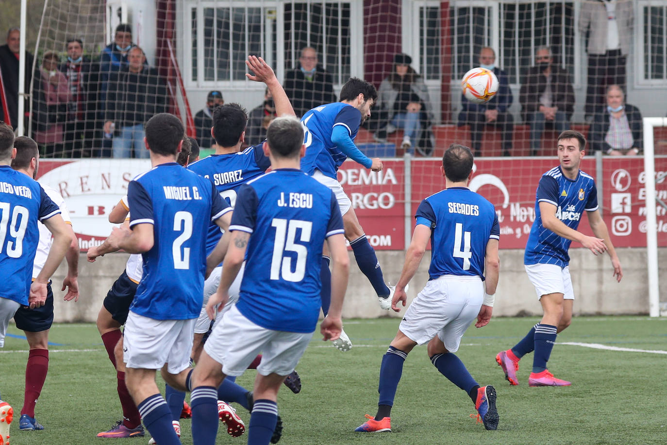 Fotos: Las mejores jugadas del Mosconia-Gijón Industrial