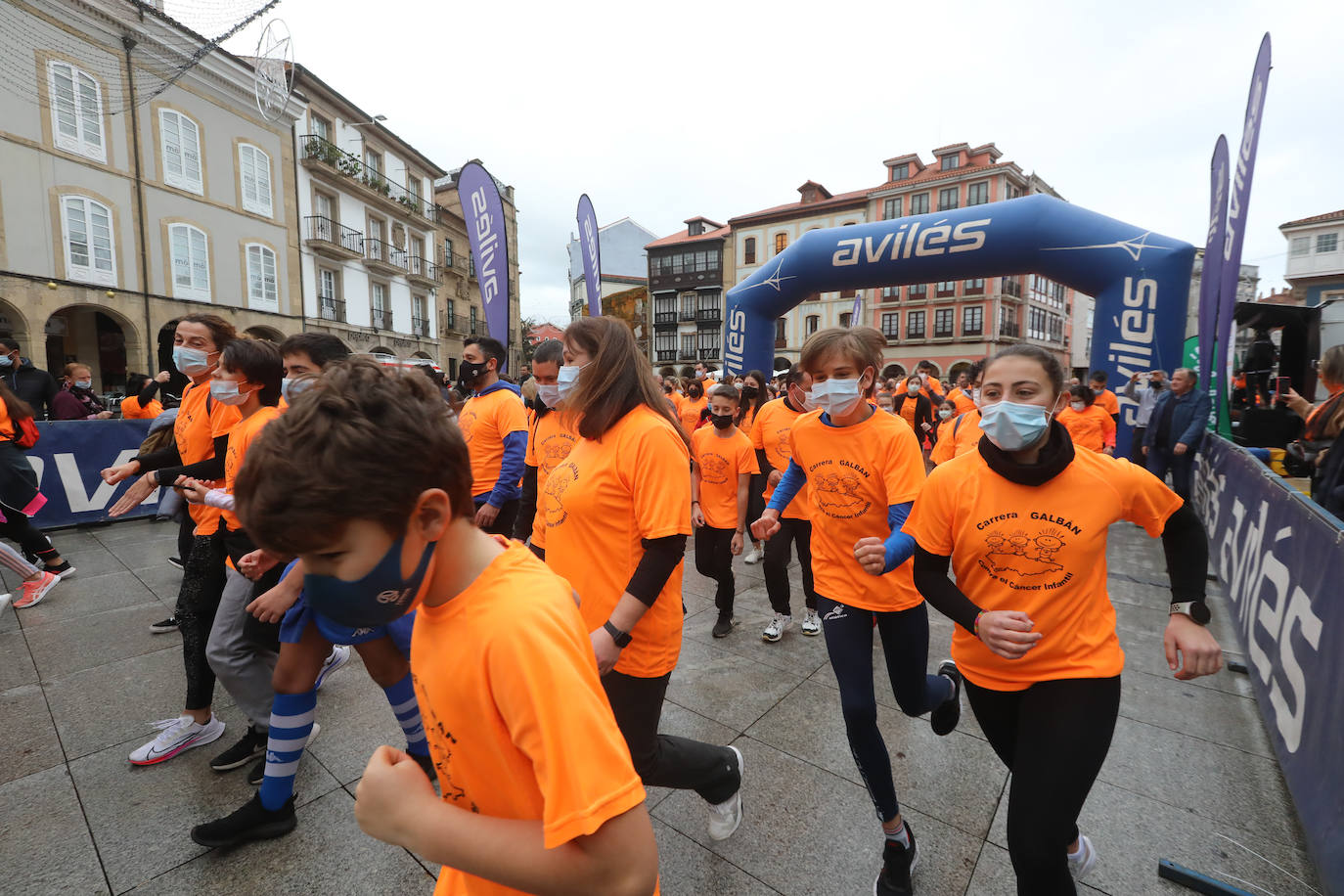 52 concejos de la región se visten de naranja en una carrera colectiva contra el cáncer infantil, organizada por la Asociación Galbán. El objetivo, recaudar fondos para promover la investigación bajo el lema «Una mejor supervivencia es posible». 