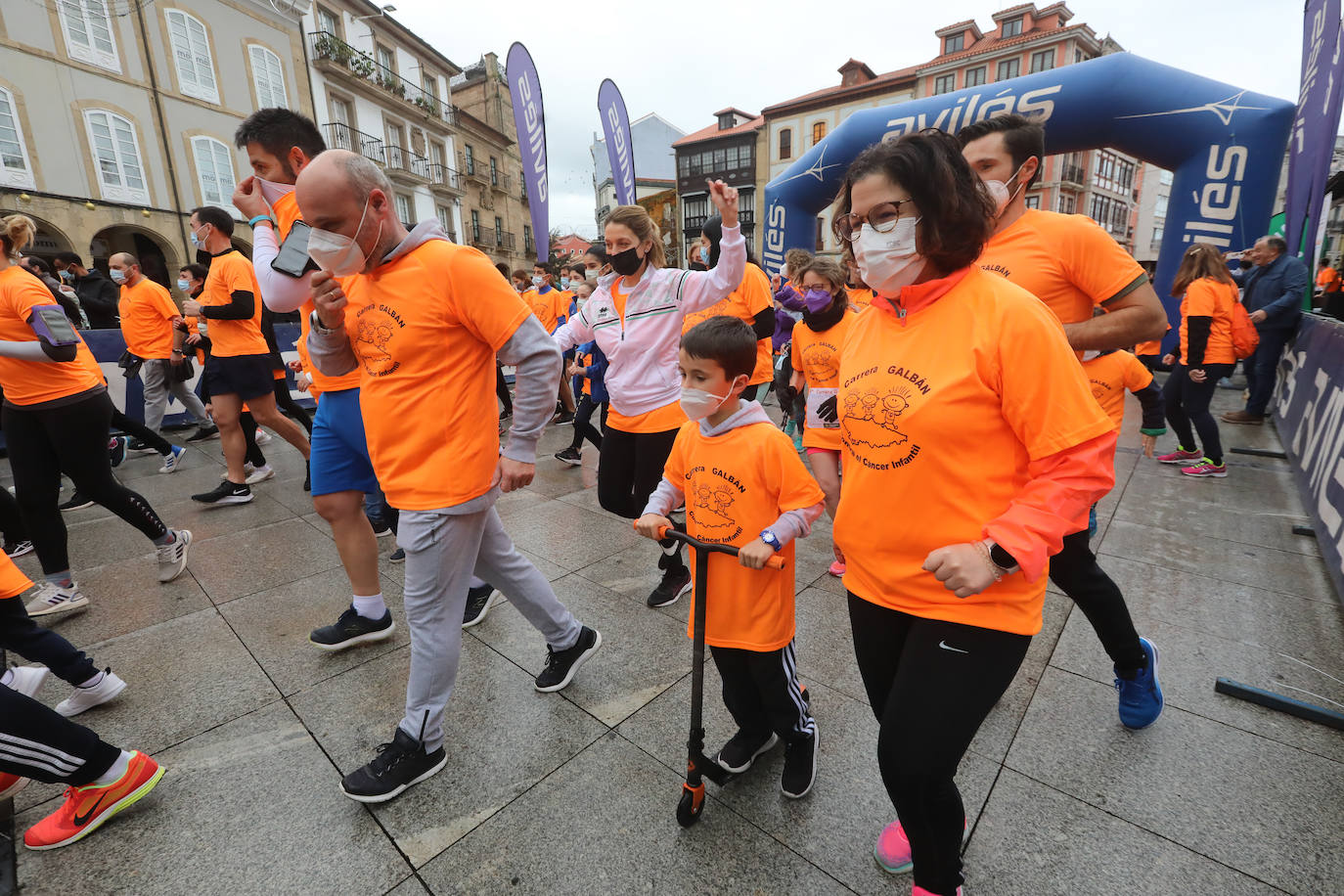 52 concejos de la región se visten de naranja en una carrera colectiva contra el cáncer infantil, organizada por la Asociación Galbán. El objetivo, recaudar fondos para promover la investigación bajo el lema «Una mejor supervivencia es posible». 