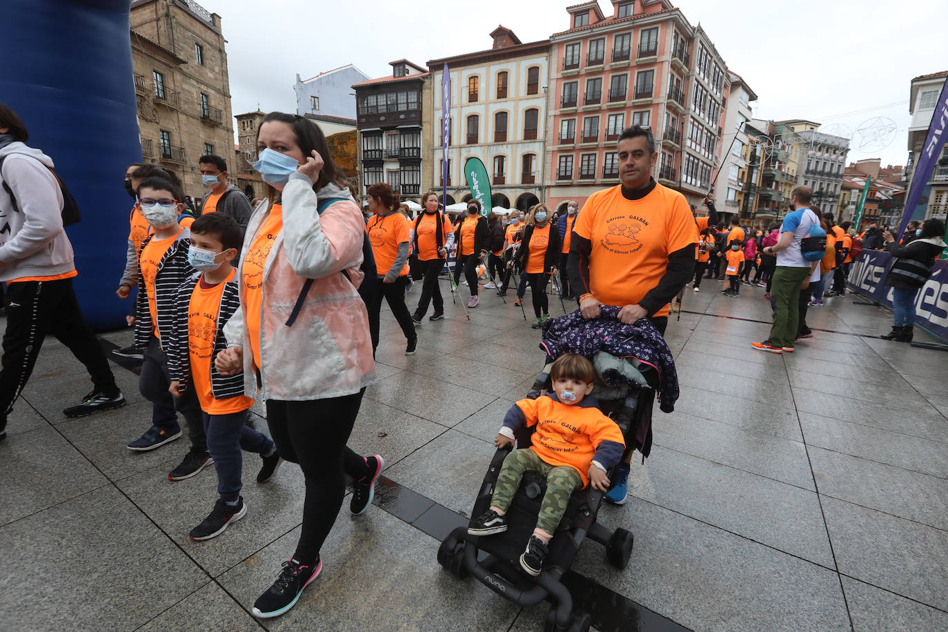 52 concejos de la región se visten de naranja en una carrera colectiva contra el cáncer infantil, organizada por la Asociación Galbán. El objetivo, recaudar fondos para promover la investigación bajo el lema «Una mejor supervivencia es posible». 