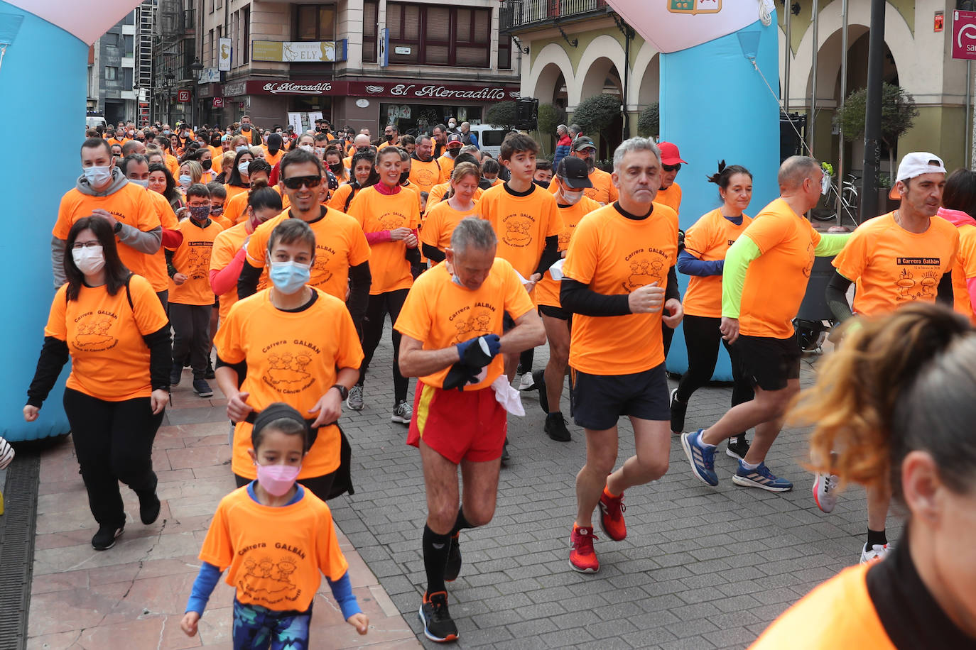 52 concejos de la región se visten de naranja en una carrera colectiva contra el cáncer infantil, organizada por la Asociación Galbán. El objetivo, recaudar fondos para promover la investigación bajo el lema «Una mejor supervivencia es posible». 