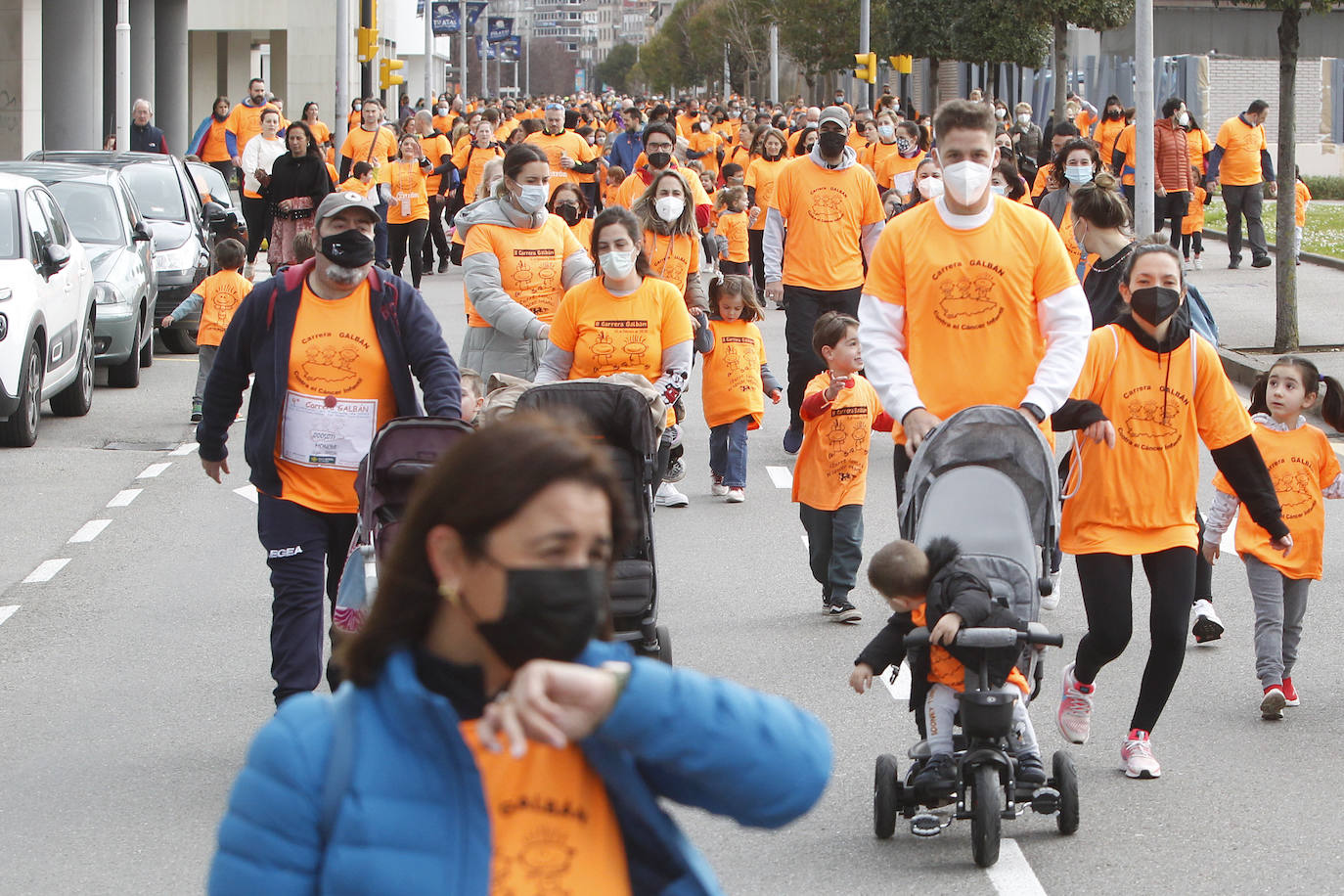 52 concejos de la región se visten de naranja en una carrera colectiva contra el cáncer infantil, organizada por la Asociación Galbán. El objetivo, recaudar fondos para promover la investigación bajo el lema «Una mejor supervivencia es posible». 