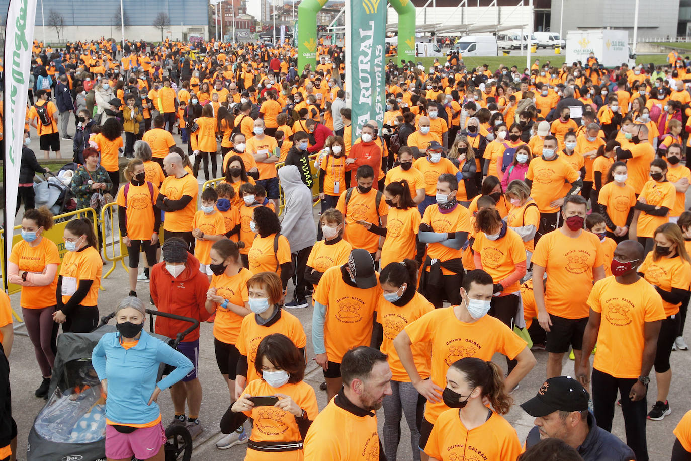 52 concejos de la región se visten de naranja en una carrera colectiva contra el cáncer infantil, organizada por la Asociación Galbán. El objetivo, recaudar fondos para promover la investigación bajo el lema «Una mejor supervivencia es posible». 