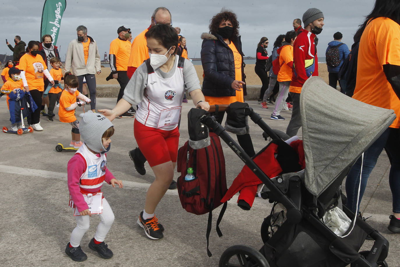 52 concejos de la región se visten de naranja en una carrera colectiva contra el cáncer infantil, organizada por la Asociación Galbán. El objetivo, recaudar fondos para promover la investigación bajo el lema «Una mejor supervivencia es posible». 