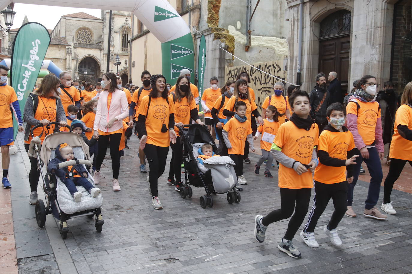 52 concejos de la región se visten de naranja en una carrera colectiva contra el cáncer infantil, organizada por la Asociación Galbán. El objetivo, recaudar fondos para promover la investigación bajo el lema «Una mejor supervivencia es posible». 