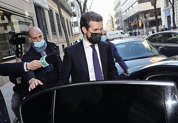 Casado cierra el expediente a Ayuso en un intento desesperado por atajar la crisis del PP
