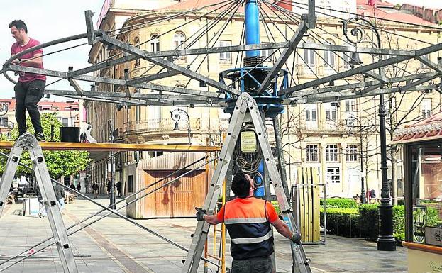 La empresa Carosella instalará en Begoña la noria y el carrusel. 