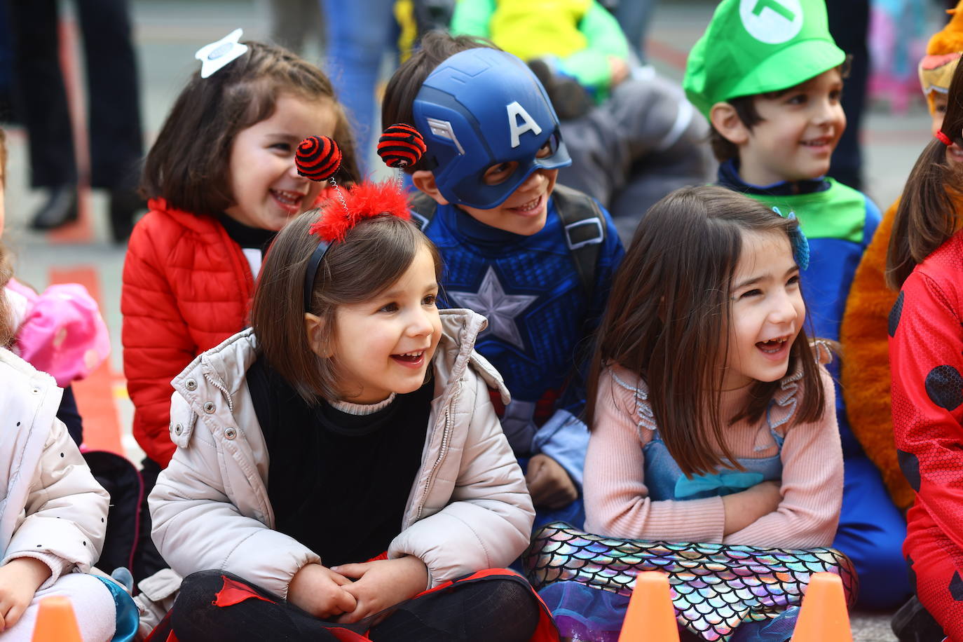 Los centros educativos de Oviedo han preparado actividades y un jueves de fiesta para que los más pequeños disfruten del Carnaval.