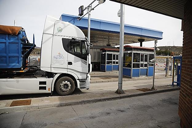 Los transportistas, sindicatos y partidos políticos ven «insuficiente» la propuesta para el Huerna