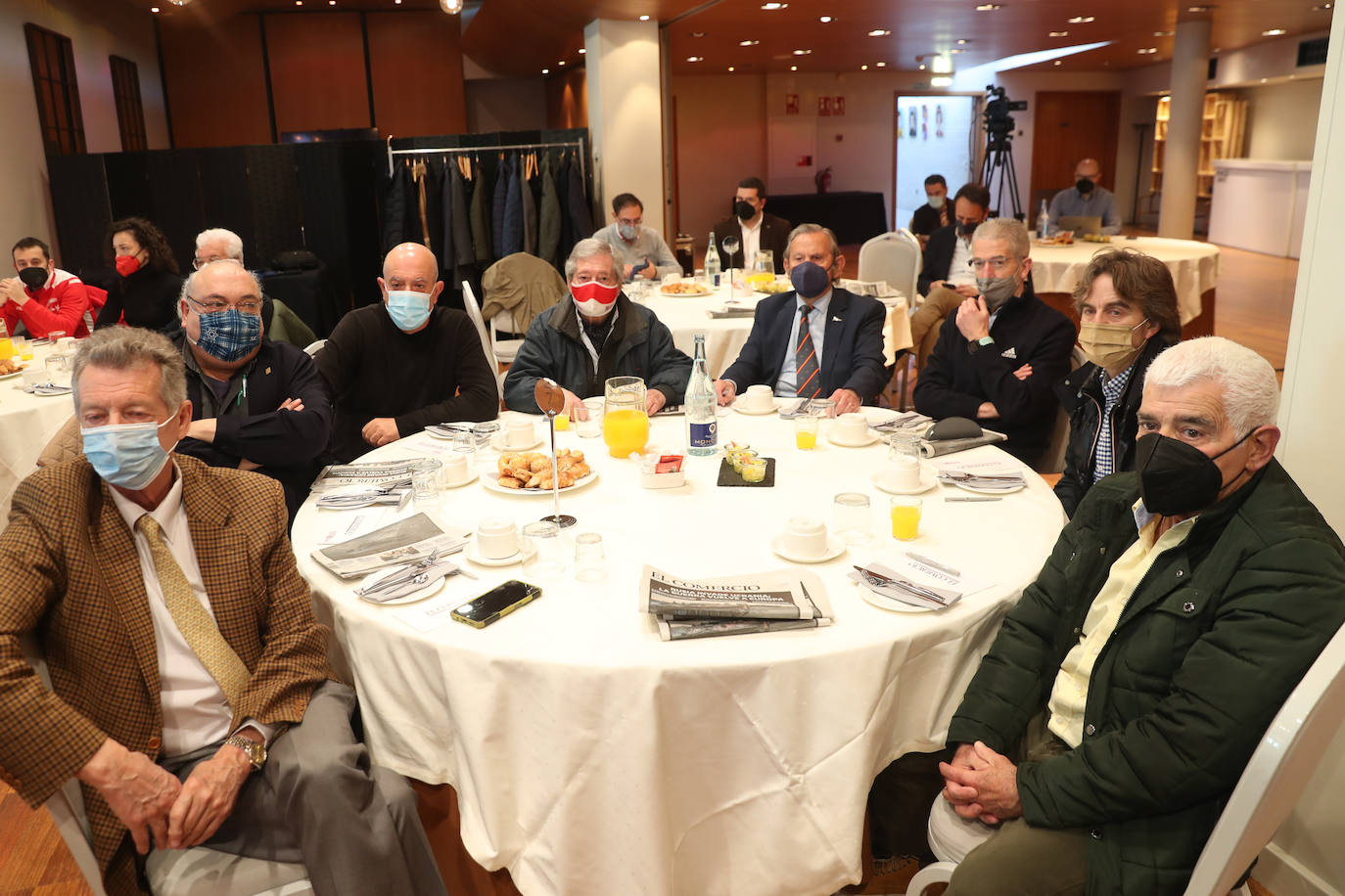 La Jornada «Presente y futuro del deporte», organizada por EL COMERCIO y el Real Grupo de Cultura Covadonga, reunió a dirigentes y gestores deportivos de la ciudad, y contó con la participación del secretario de Estado para el Deporte y presidente del Consejo Superior de Deportes, José Manuel Franco