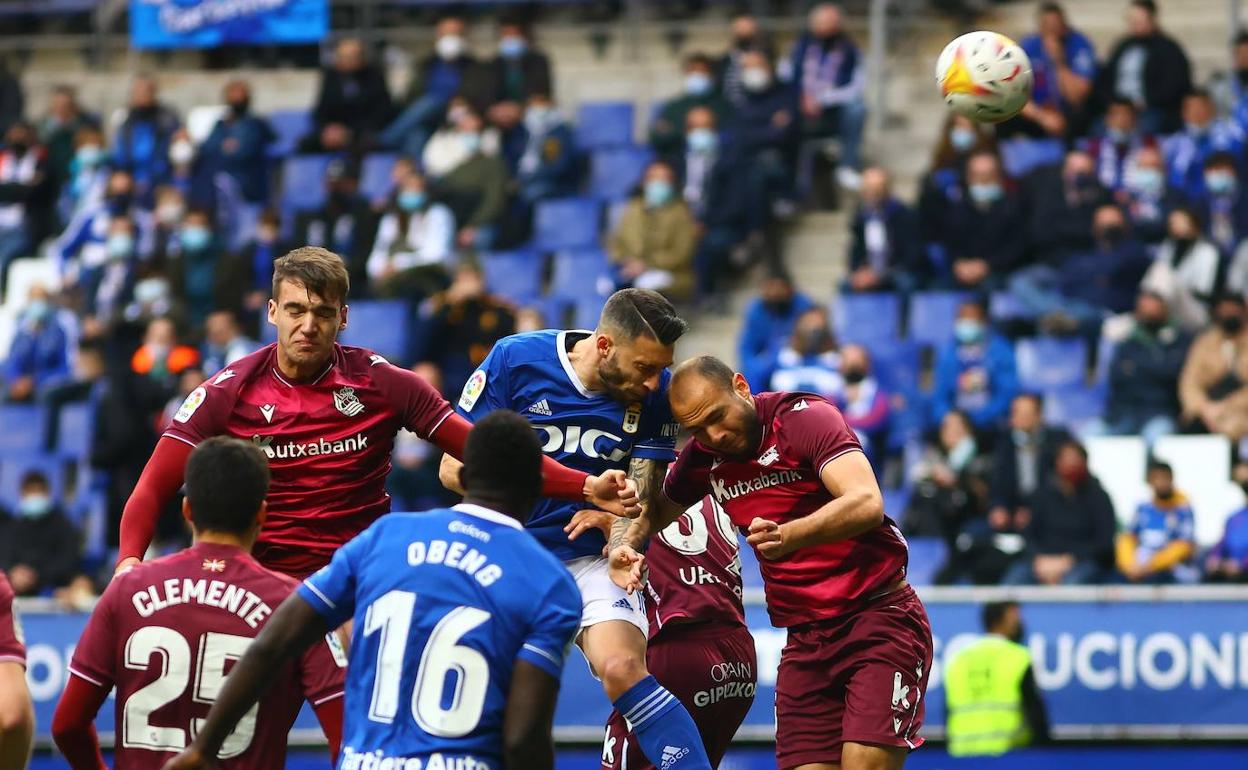 Al Oviedo le entra el vértigo