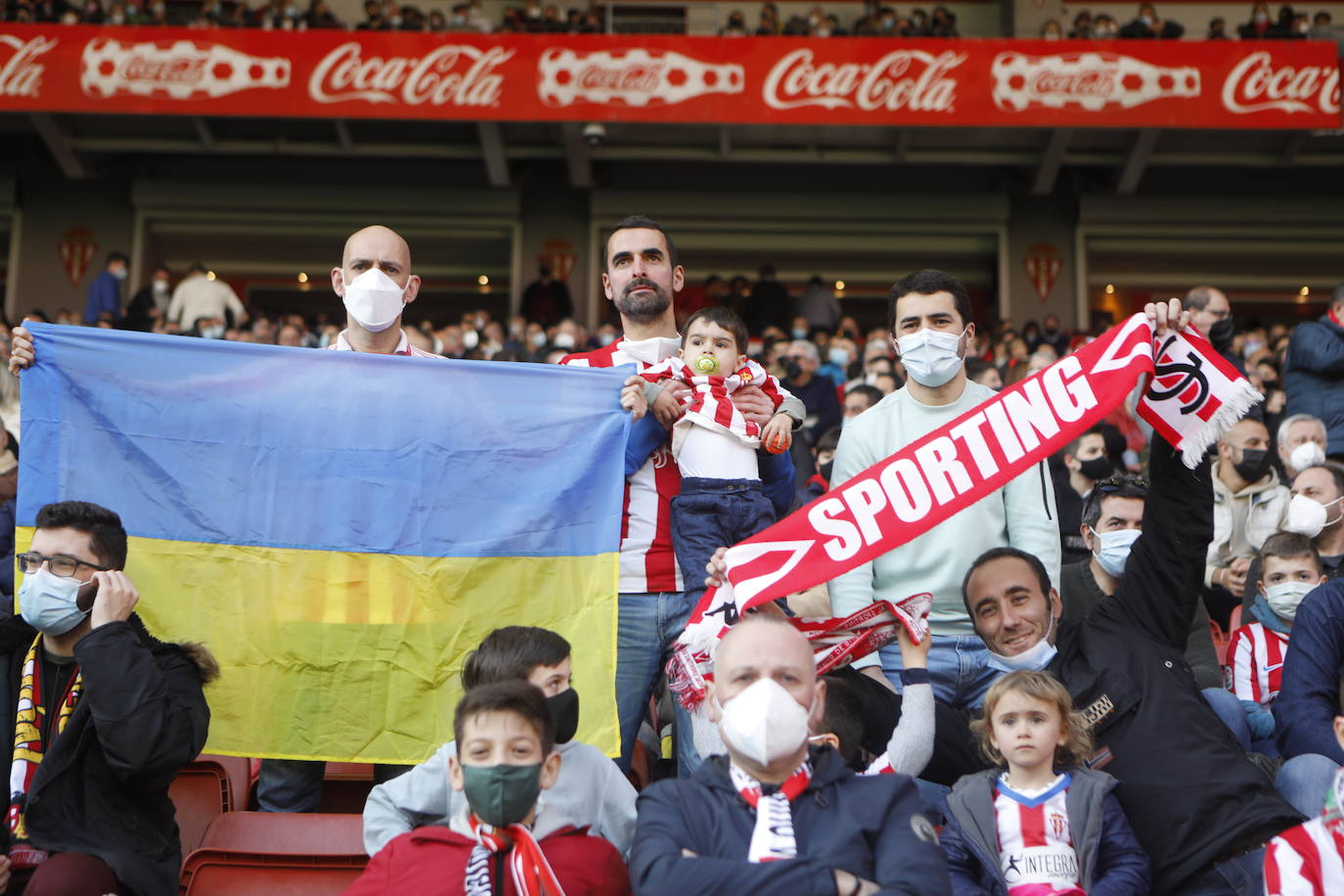 Fotos: ¿Estuviste en el Sporting - Zaragoza? ¡Búscate!