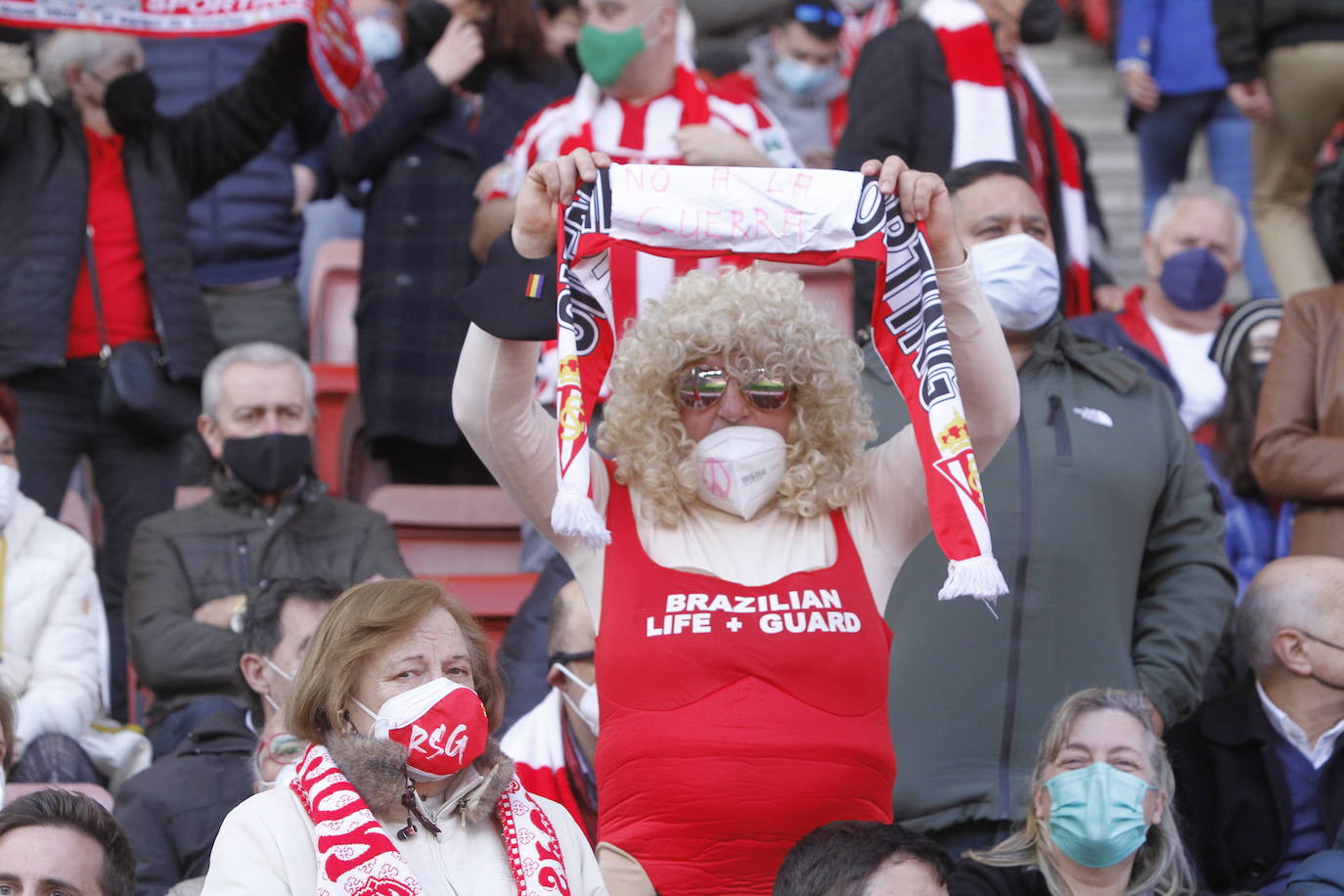 Fotos: ¿Estuviste en el Sporting - Zaragoza? ¡Búscate!