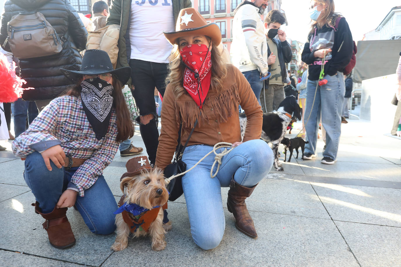 Fotos: Las mascotas se antroxan en Avilés