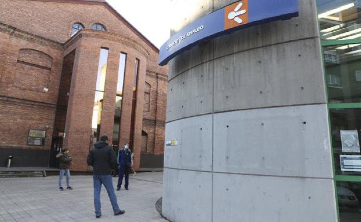 Los contratos caen un 9,5% en Asturias, aunque aumentan un 14,1% los indefinidos