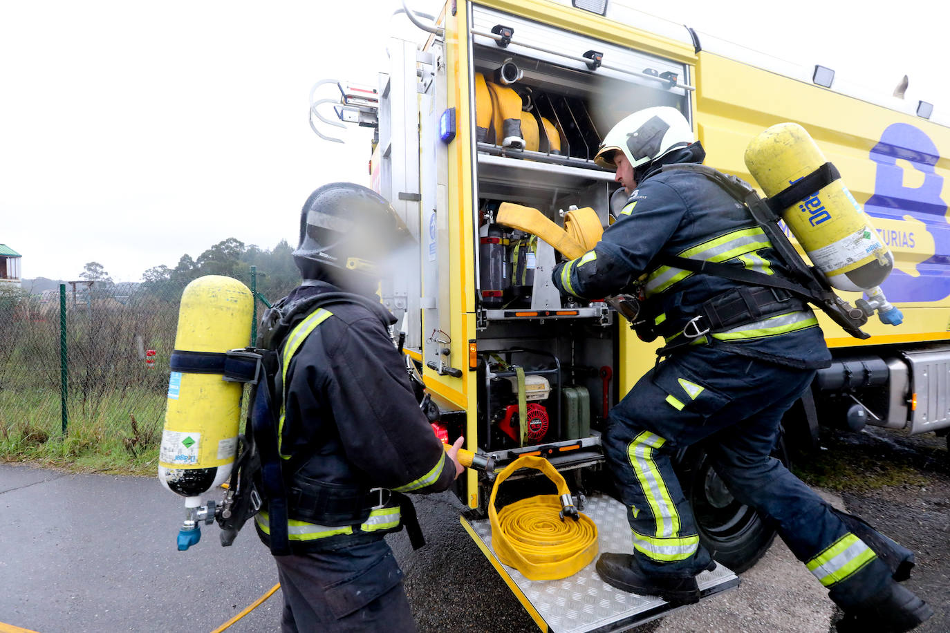 Fotos: Una hipotética fuga de amoniaco en Fertiberia