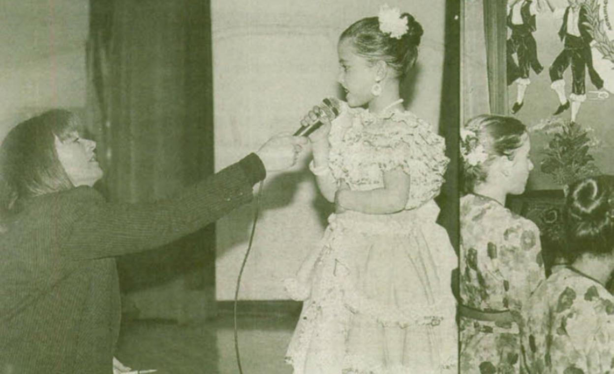 Teresa Rabal en su visita a la Agrupación Artística Gijonesa.