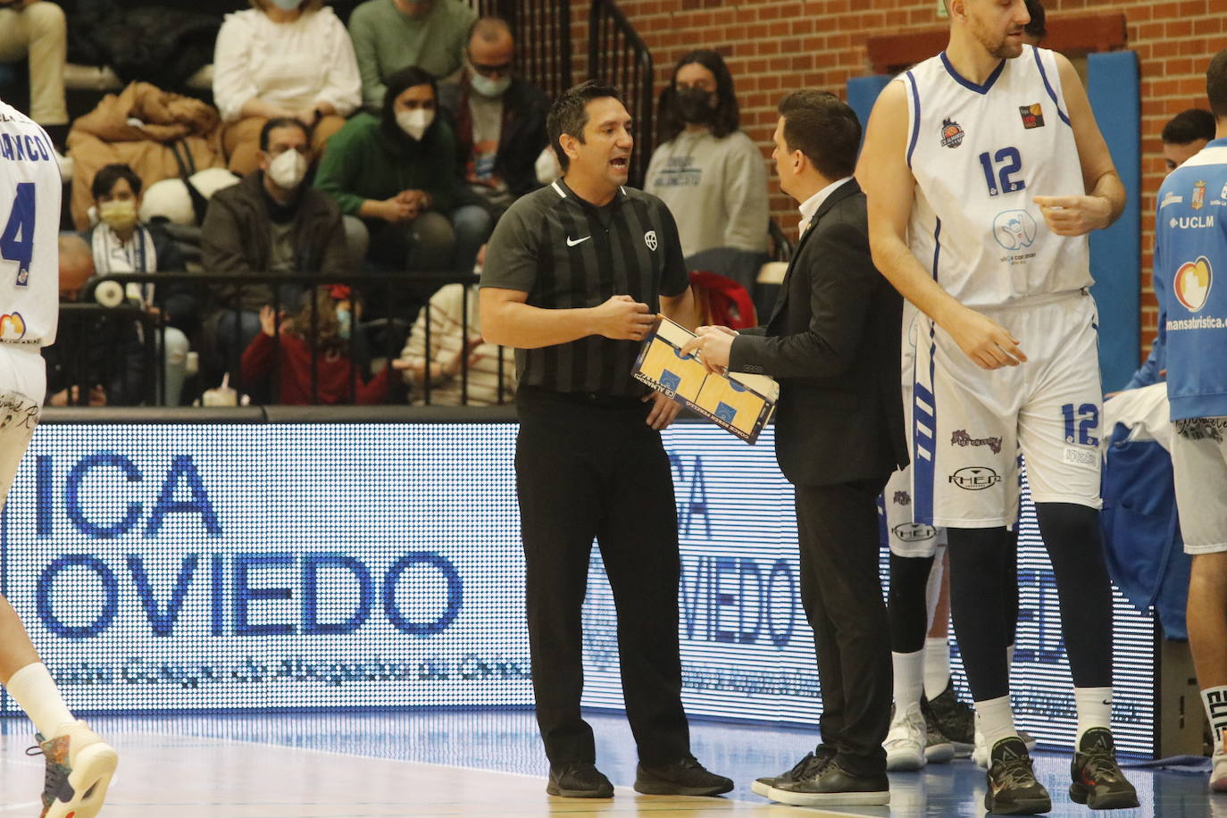 Fotos: Unicaja Banco Oviedo 85-63 Almansa, en imágenes