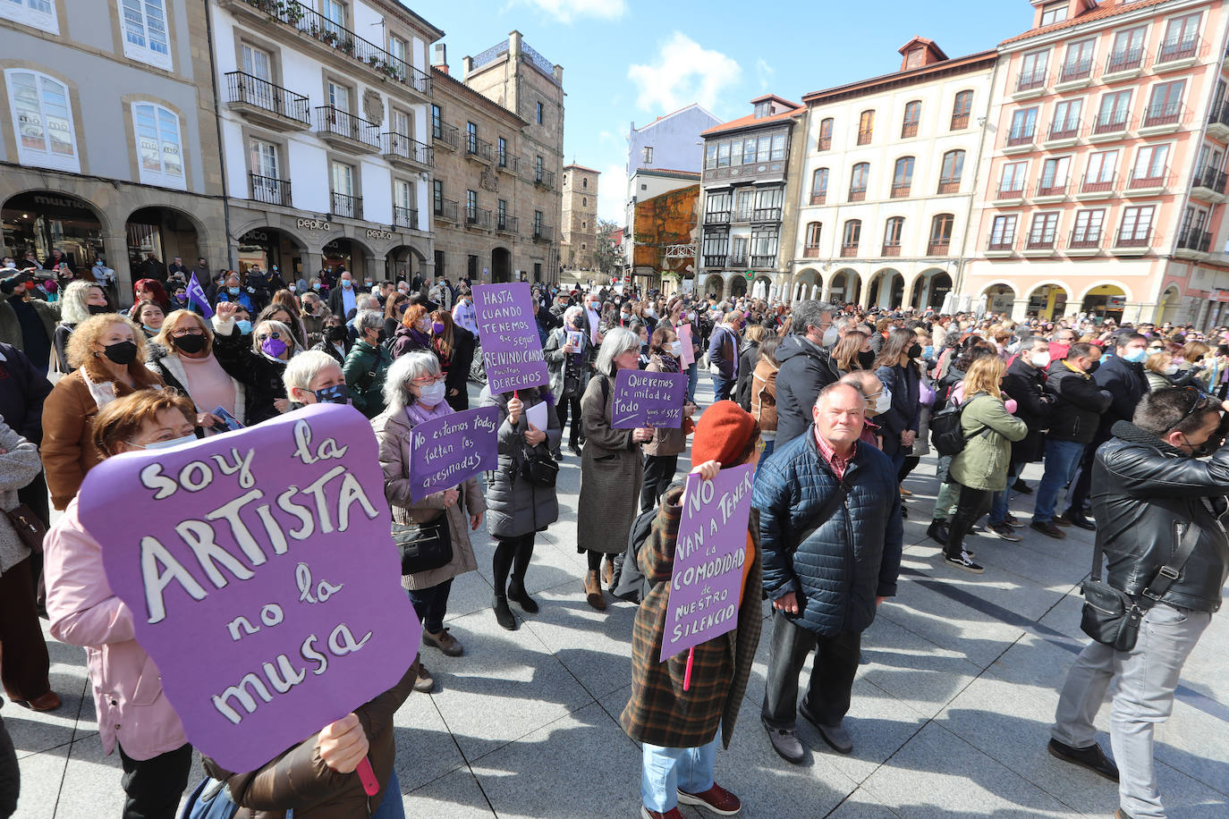 Fotos: 8M, Día de la Mujer. Avilés, «por la dignidad de todas»