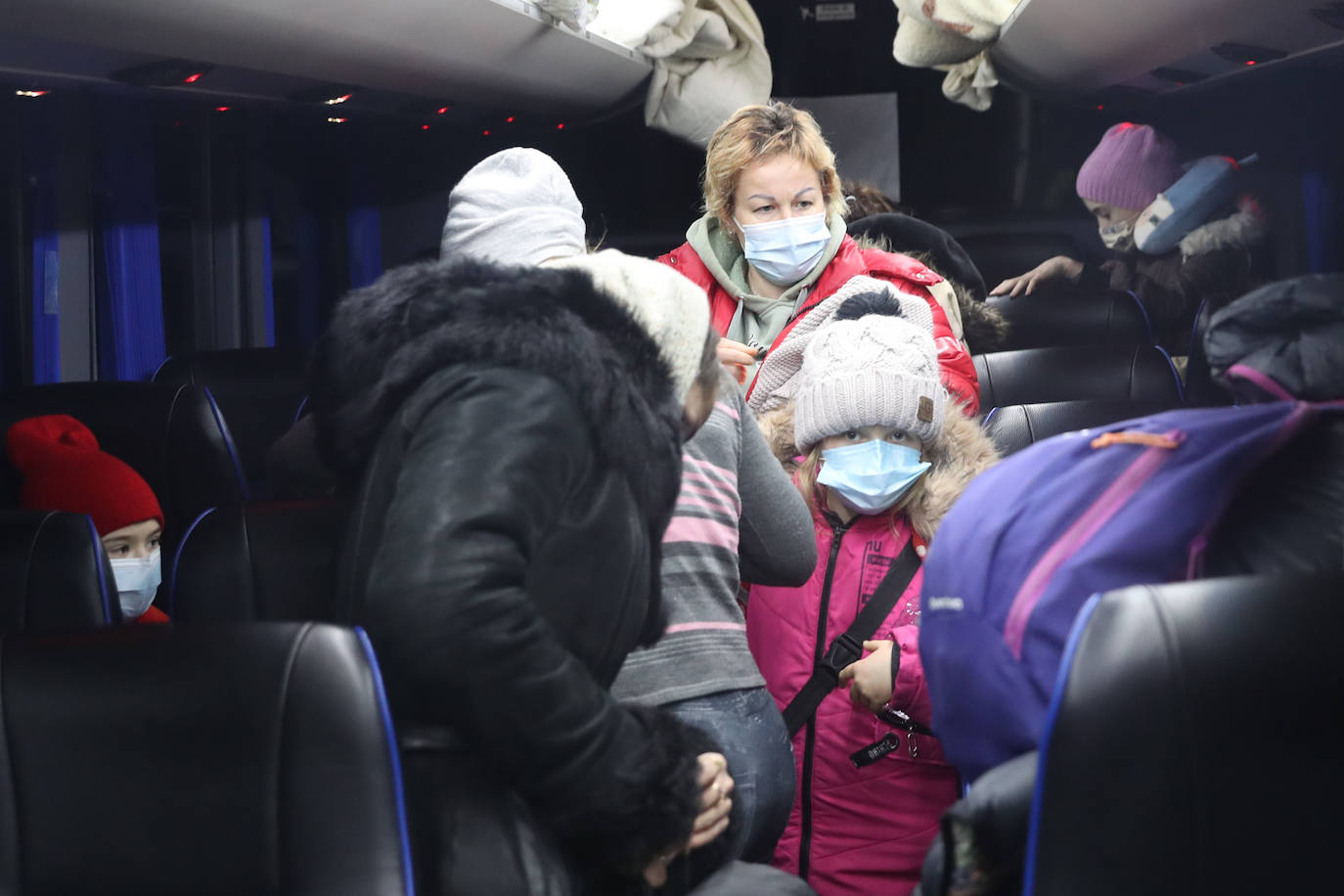 Más de 300 voluntarios han trabajado para adecuar el colegio San José para su llegada: «Hemos conseguido montar una casa para cincuenta personas en dos días»