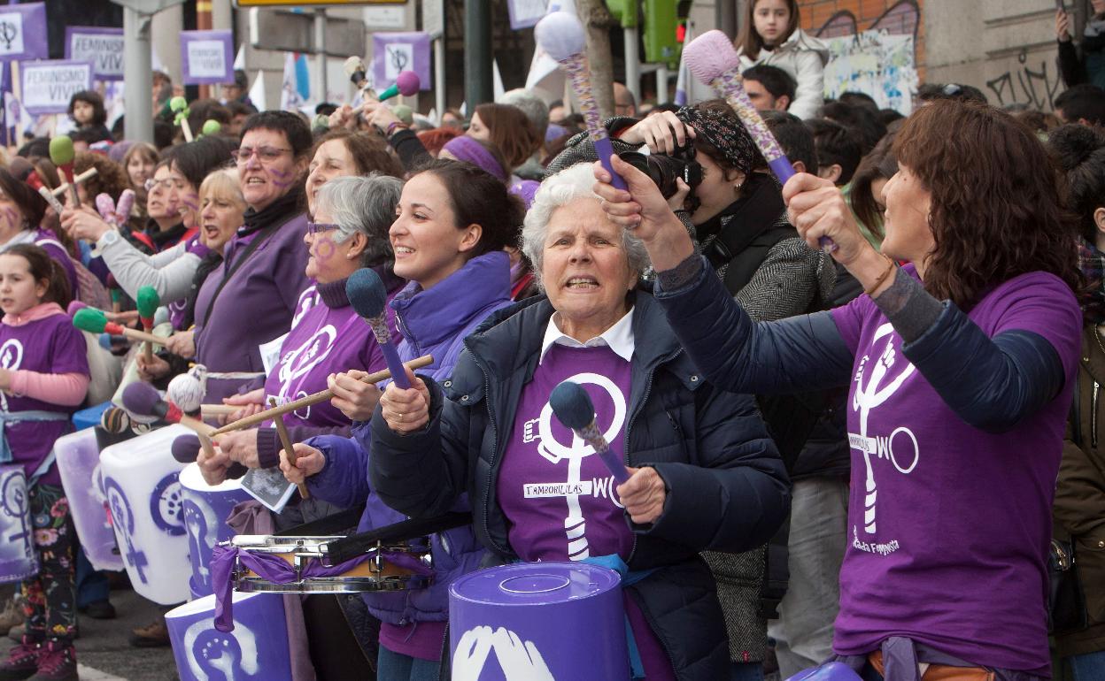 Casi 450 mujeres denuncian cada día la violencia de género en los juzgados