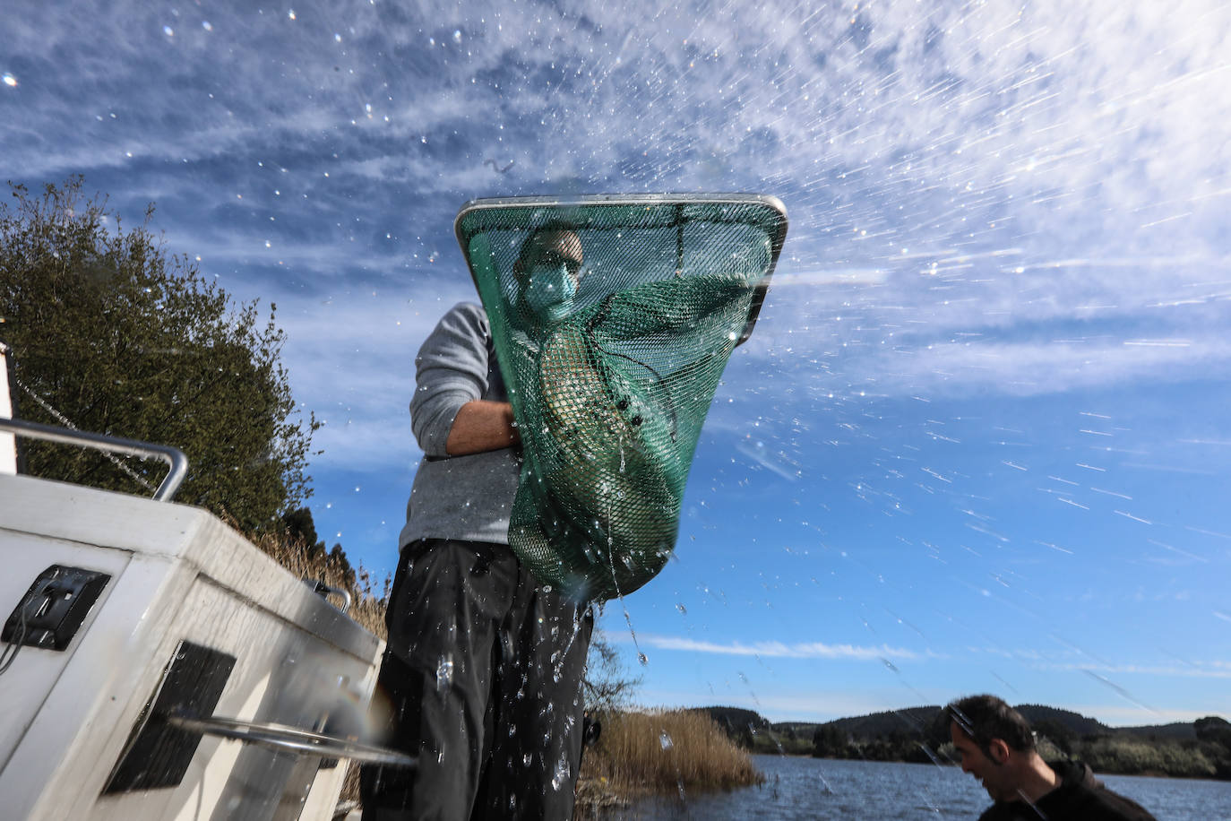 Fotos: La trucha vuelve a La Granda