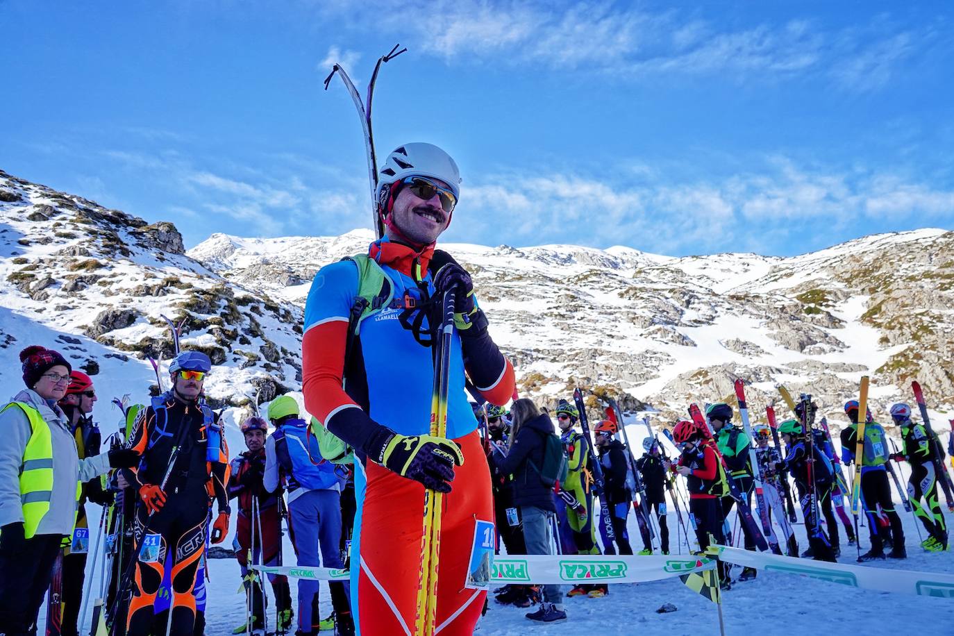La carrera de esquí de montaña reúne este fin de semana a 120 participantes de toda España y Europa en el macizo de Andara, en los Picos