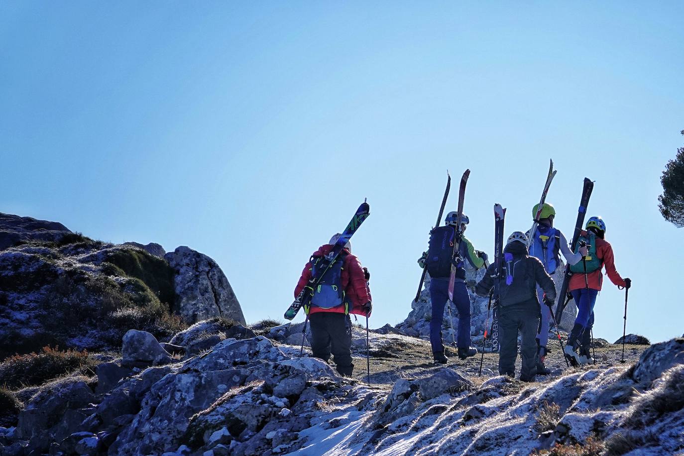La carrera de esquí de montaña reúne este fin de semana a 120 participantes de toda España y Europa en el macizo de Andara, en los Picos