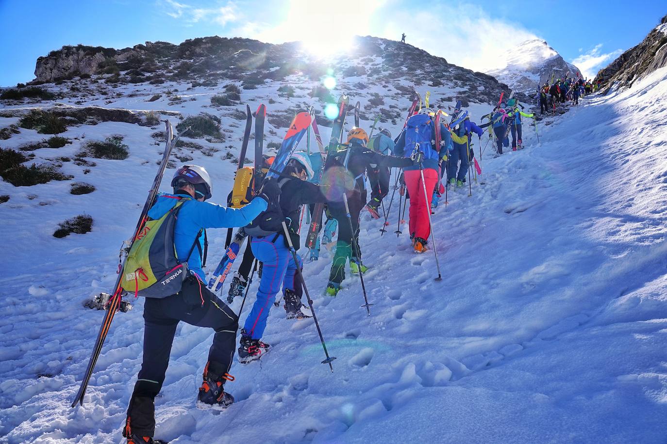 La carrera de esquí de montaña reúne este fin de semana a 120 participantes de toda España y Europa en el macizo de Andara, en los Picos