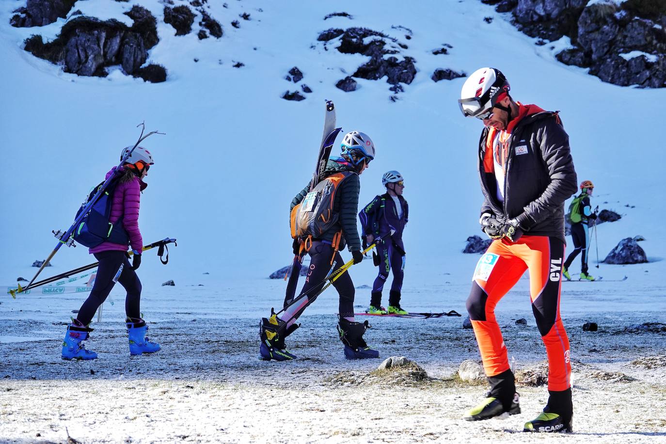 La carrera de esquí de montaña reúne este fin de semana a 120 participantes de toda España y Europa en el macizo de Andara, en los Picos