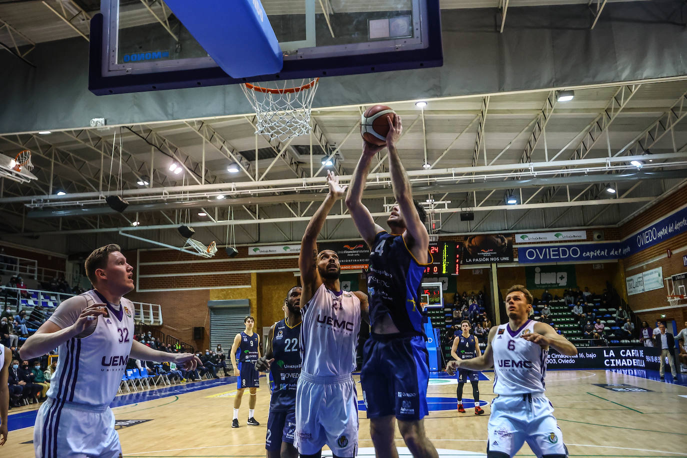 El base colombiano y el pívot tinerfeño destacaron en el tercer triunfo consecutivo de los ovetenses ante el Valladolid