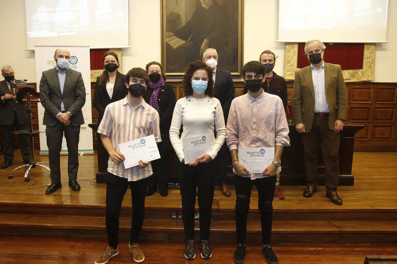 Los ganadores en la categoría de más de 18 años conquistaron al jurado con un proyecto de pastelería personalizada en el momento.