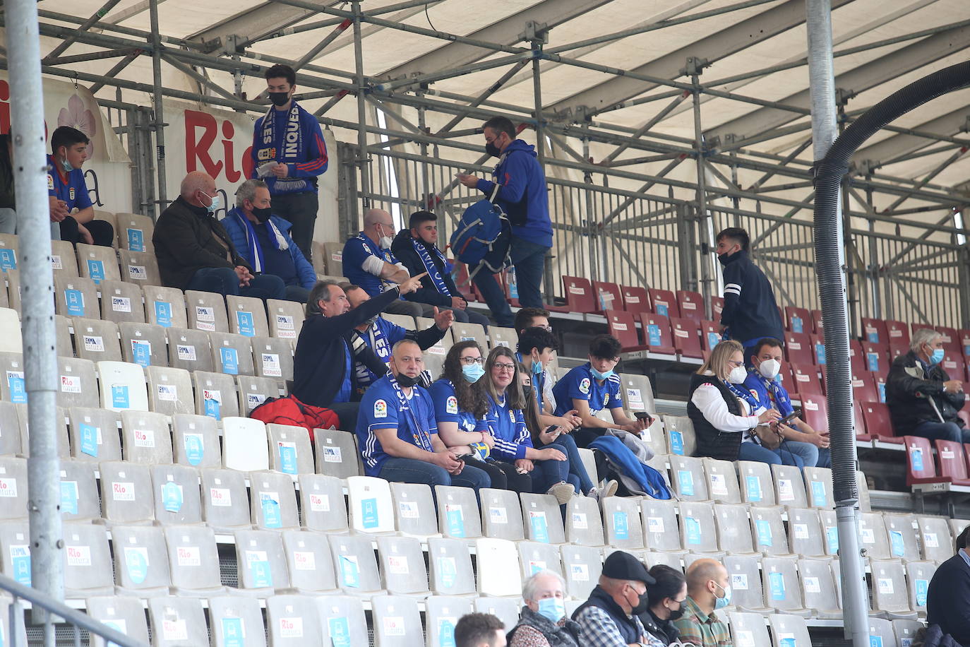 Fotos: ¿Estuviste en el Lugo - Real Oviedo? ¡Búscate!