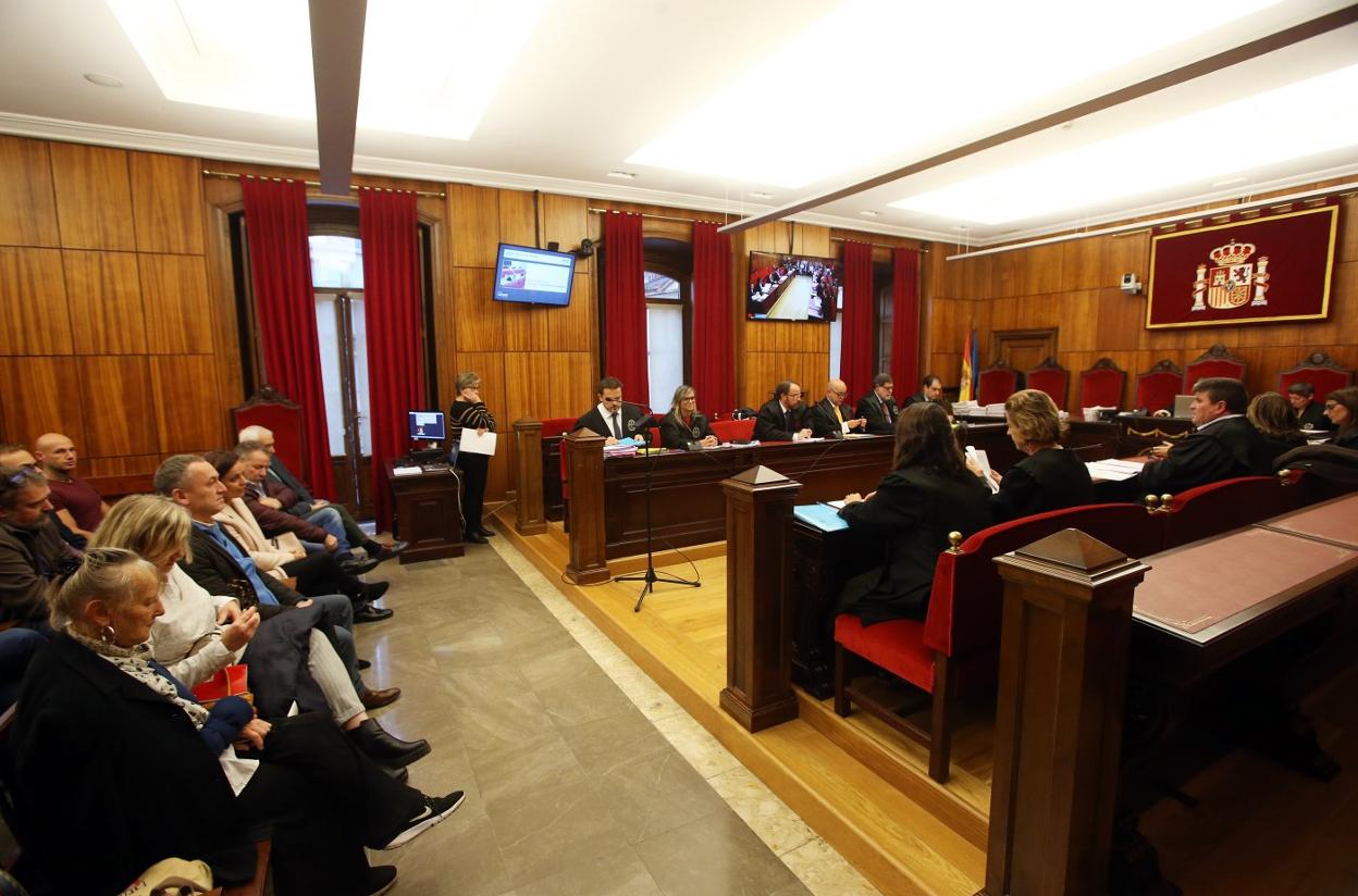El juicio se celebró en octubre de 2019 en una sala del Tribunal Superior de Justicia, en Oviedo. 
