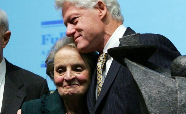 Madeleine Albright y Bill Clinton.