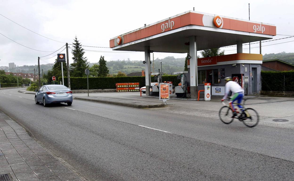 Estación de servicio en San Claudio (Oviedo)