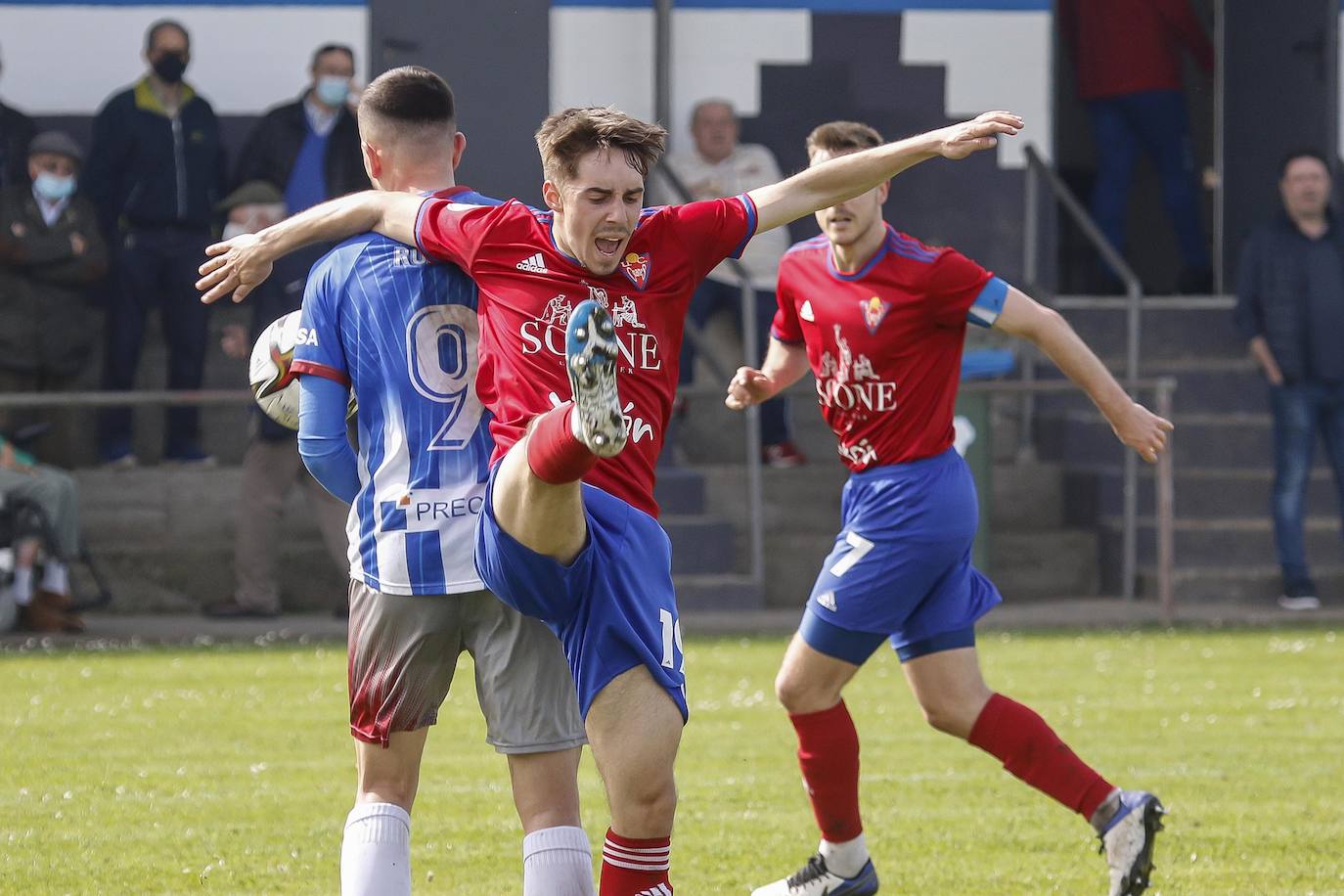 Fotos: Las mejores jugadas del Ceares - Real Avilés