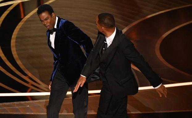 Momento del puñetazo de Will Smith a Chris Rock en la gala de los Oscar.