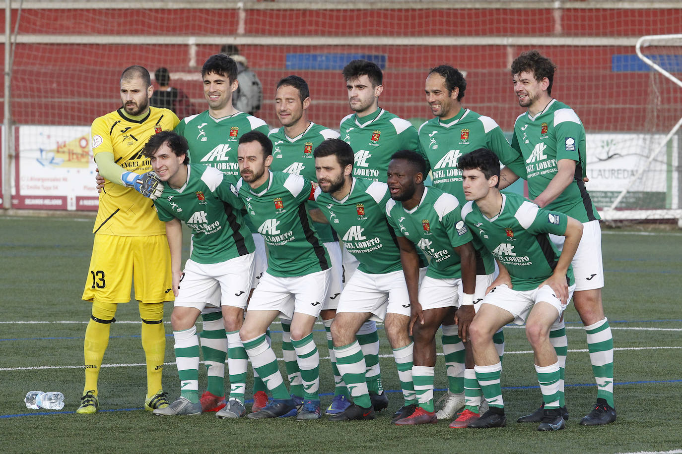 El Gijón Industrial encajó una derrota este miércoles en Santa Cruz ante el Llanes por 1-3 , uno de los equipos de la zona alta de la tabla de Tercera División. Los gijoneses están metidos en la zona de descenso.