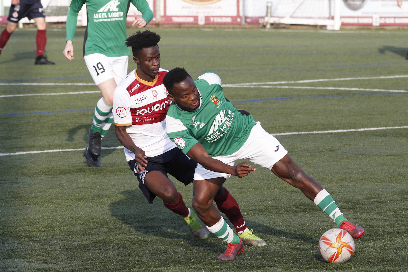 El Gijón Industrial encajó una derrota este miércoles en Santa Cruz ante el Llanes por 1-3 , uno de los equipos de la zona alta de la tabla de Tercera División. Los gijoneses están metidos en la zona de descenso.