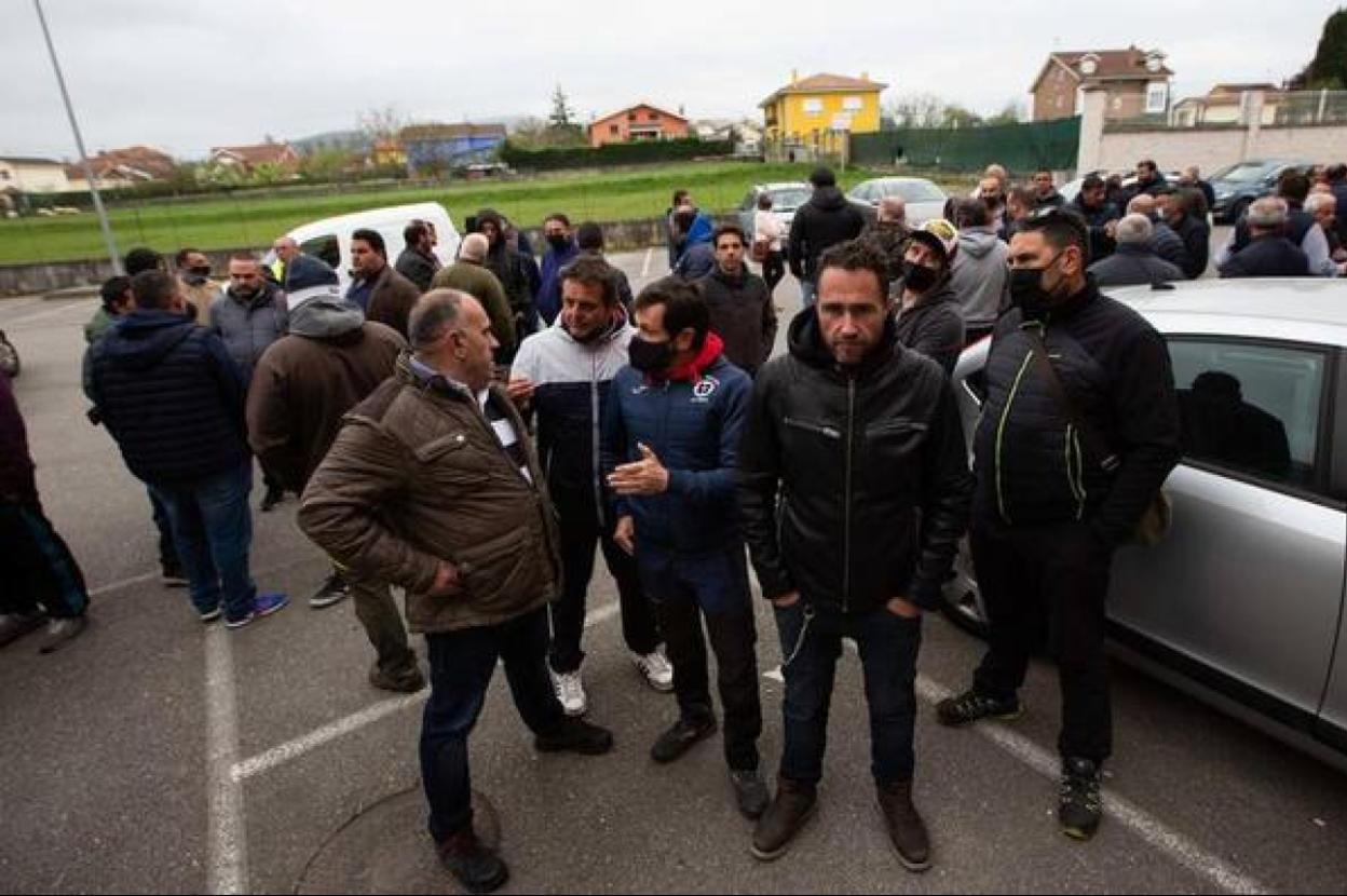 Los transportistas autónomos asturianos ya sopesan abandonar los paros