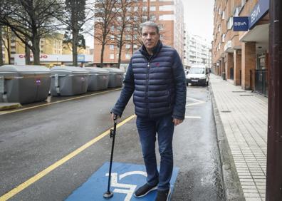 Imagen secundaria 1 - Eduardo Corona y su mujer, Natalia, en la zona centro. Abajo, Tomás Rubio.